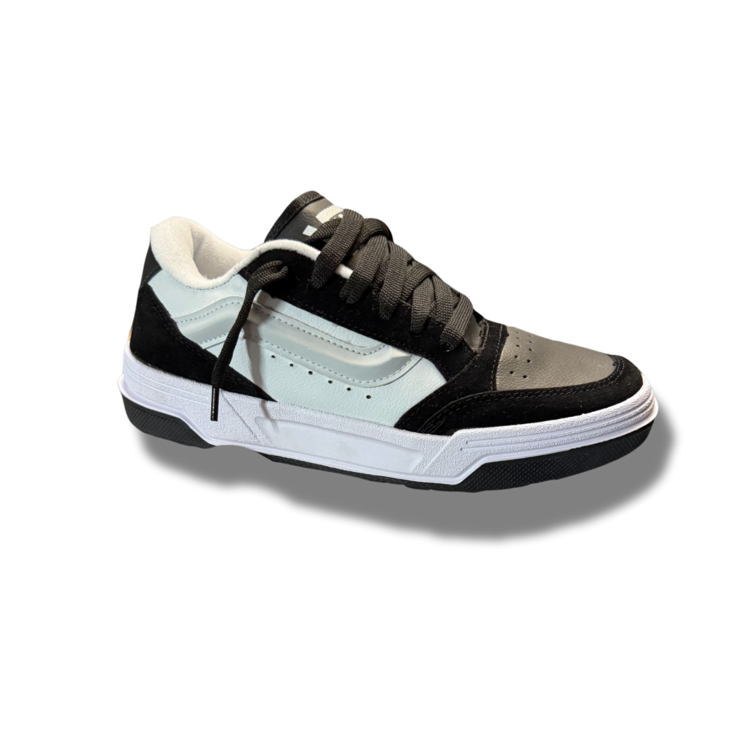 VANS HYLANE