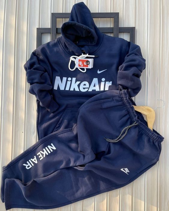 NIKE AIR